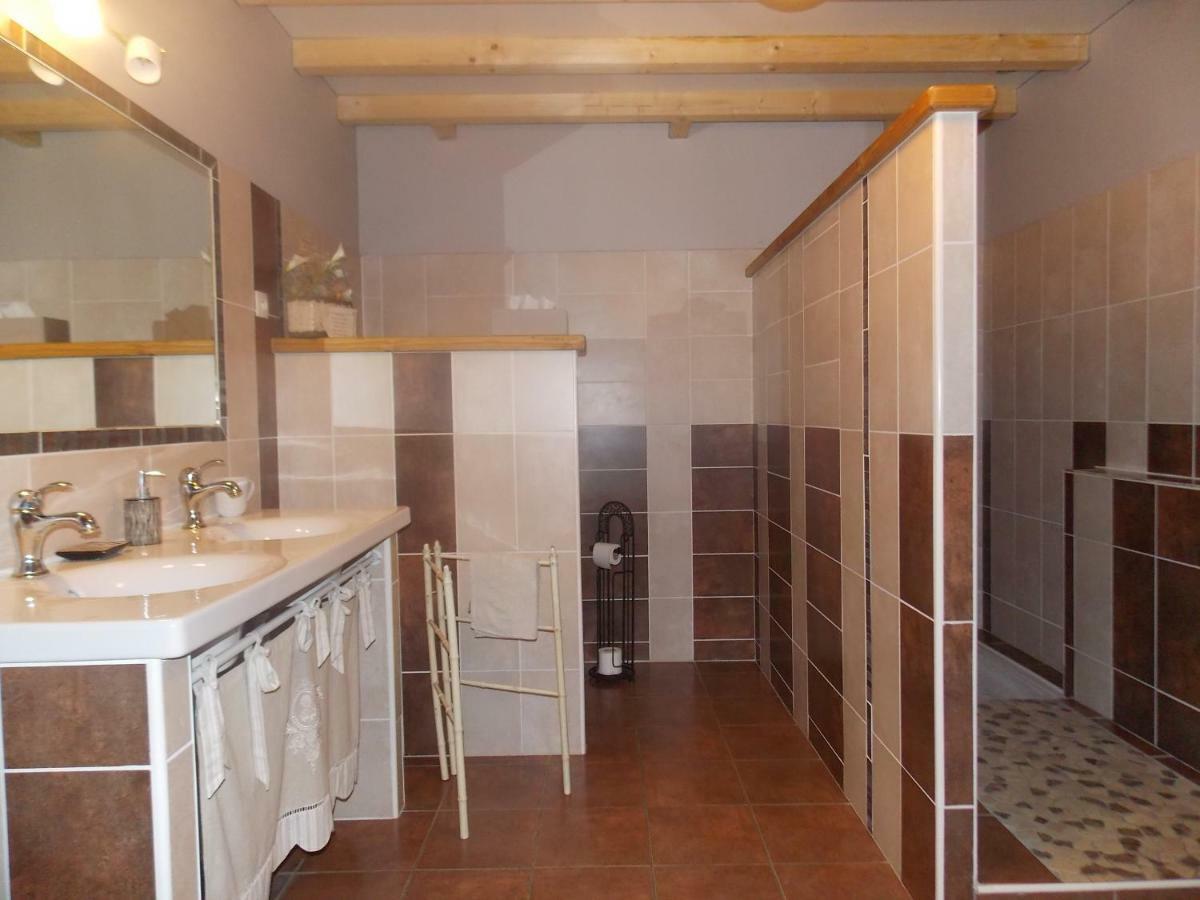 A La Mare Du Vieux Chene Bed & Breakfast Bellegarde-Poussieu Luaran gambar